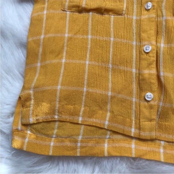 BP. Cropped Buttondown - Picture 2 of 5